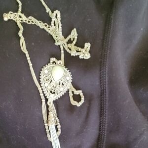 Elegant Gold Pendant Necklace Vintage Style